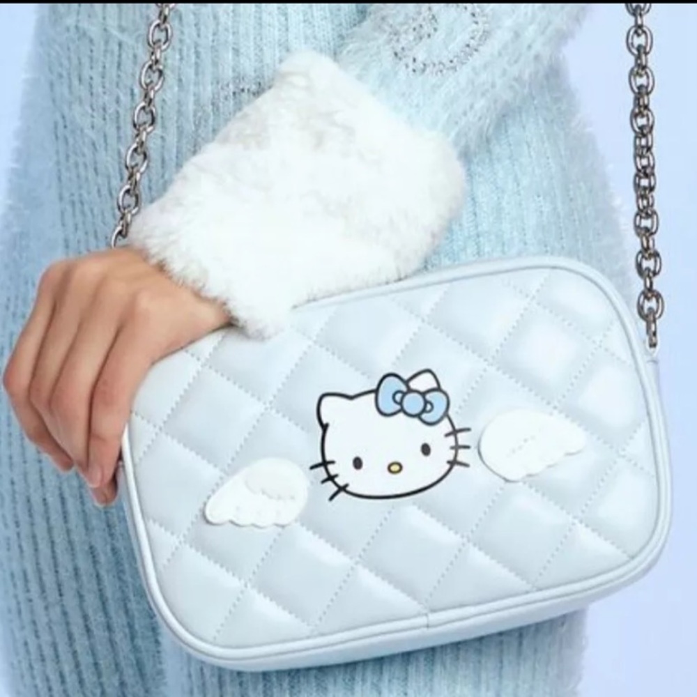Forever 21 White Crossbody Bag with Hello Kitty Design and Quilted Texture